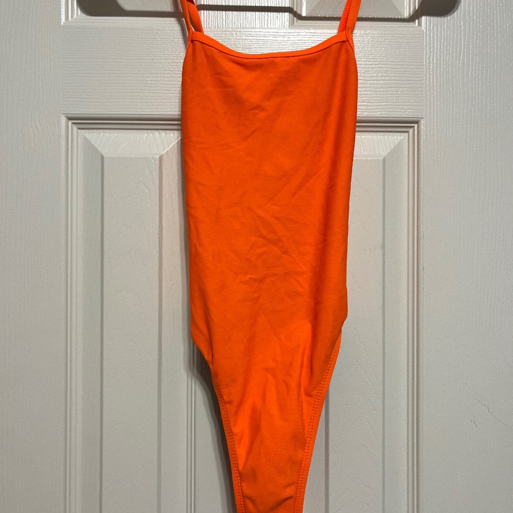 jolyn onsie